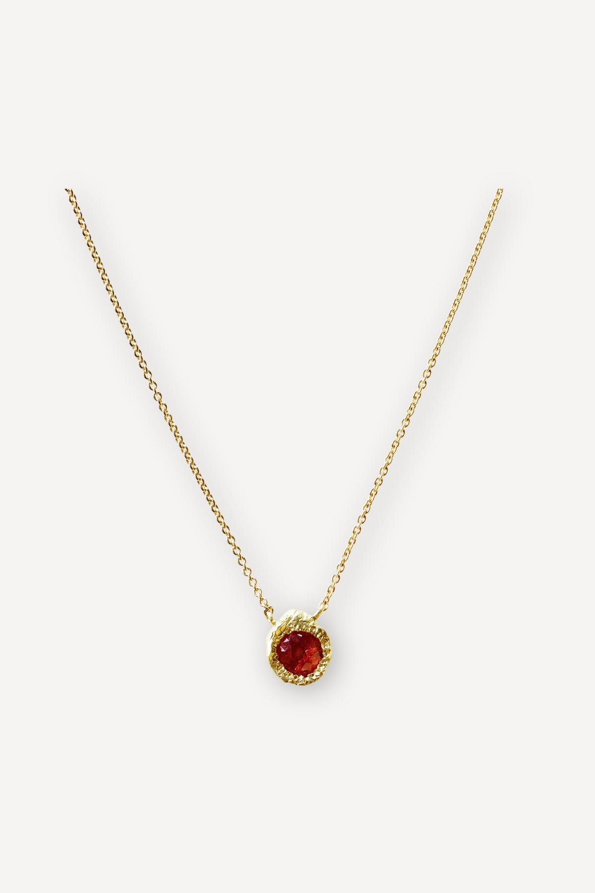 Black Orchid Dolce Vita Chéri 0.50 Red Sapphire Gold Necklace - Front View | Elhanati 