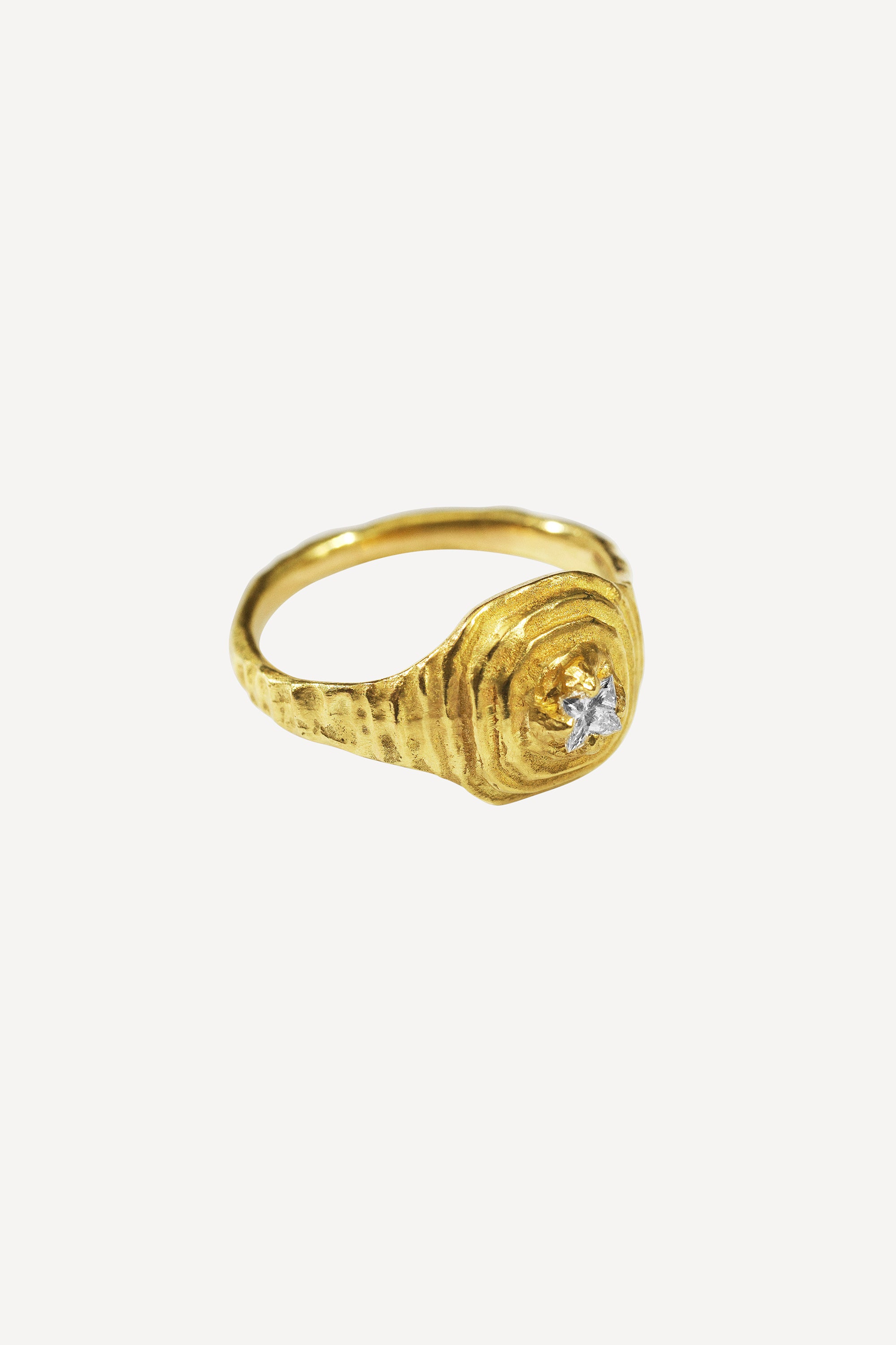 Deco Diamond Pyramide 0.15 ct Gold Ring