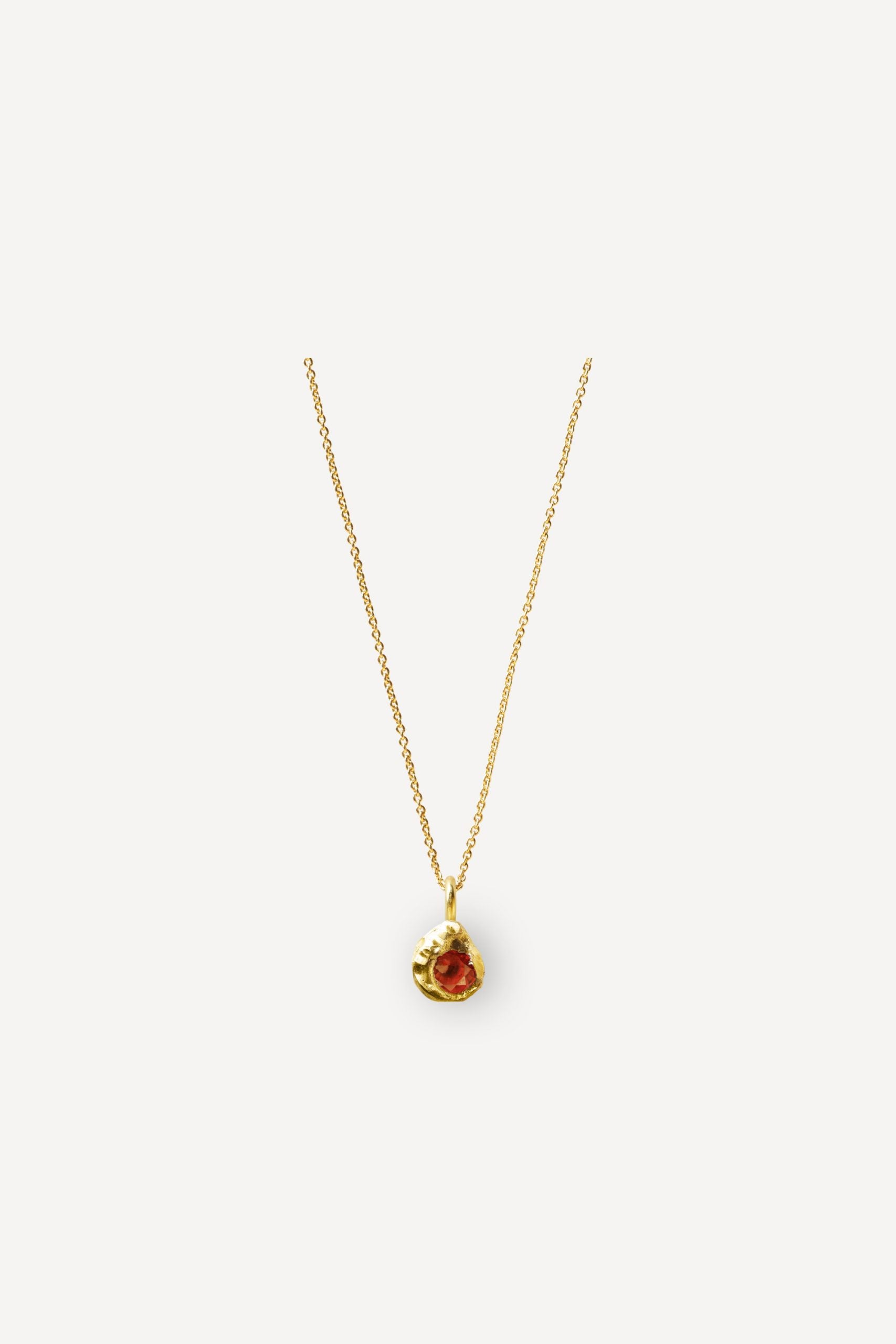 Black Orchid Dolce Vita Chéri 0.10 Red Sapphire Gold Necklace