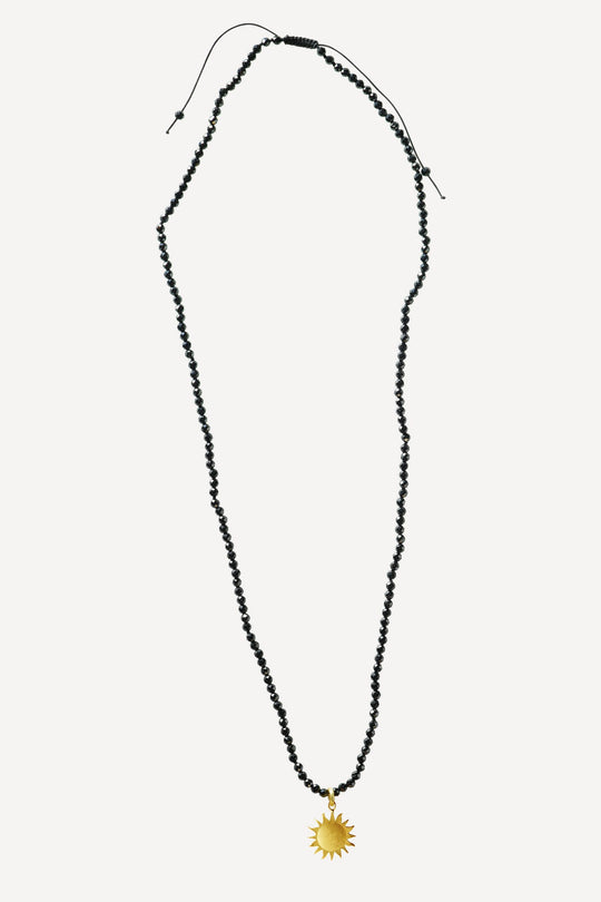 Man Boo Sun Small Onyx Gold Necklace
