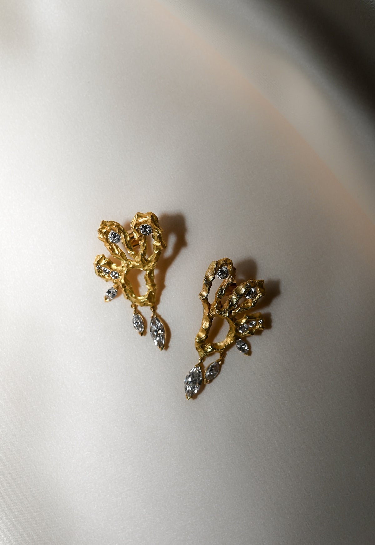 Eden's Élise Diamond Gold Earrings [Pair]