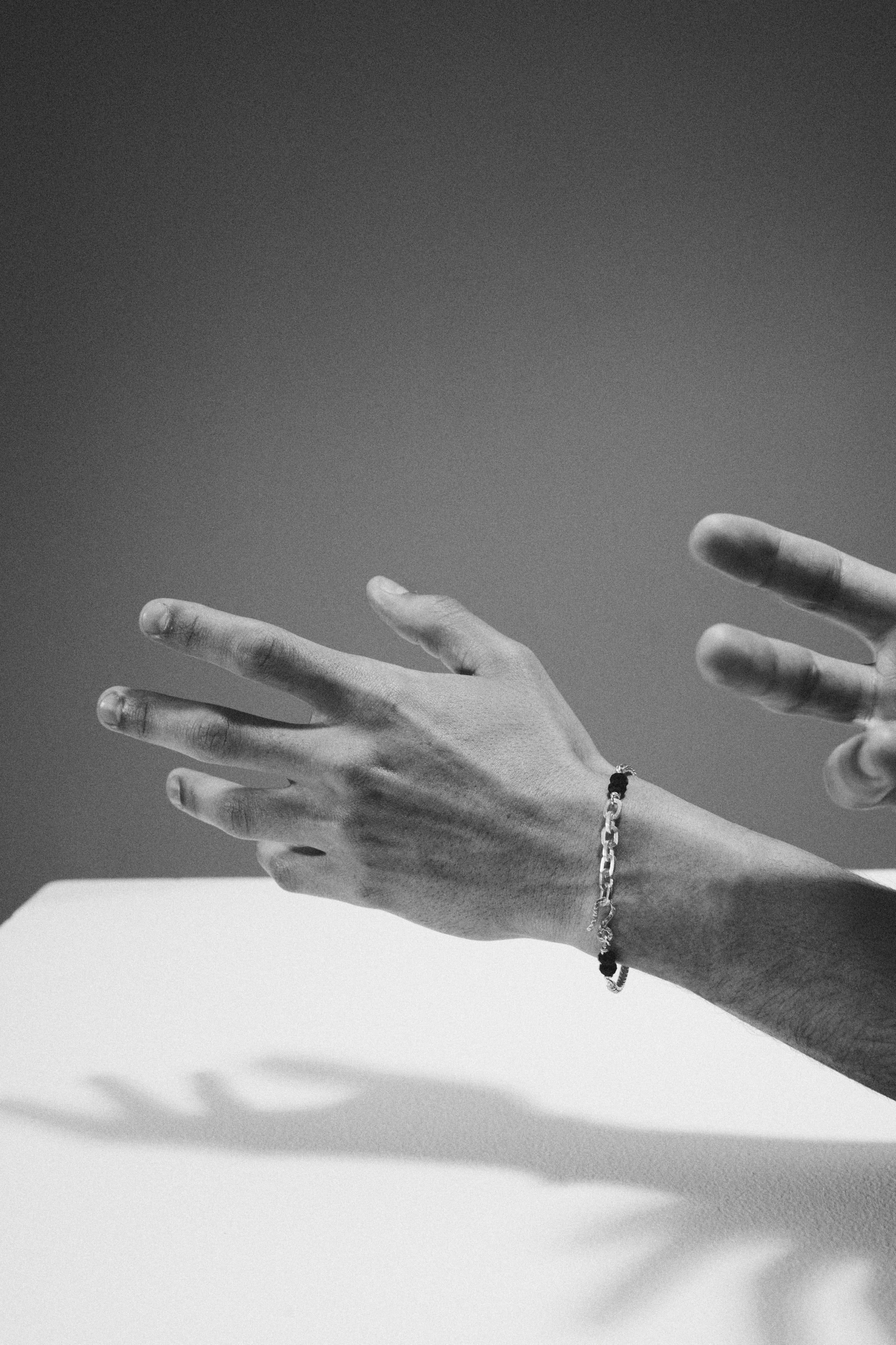 Man Nude Chain Black Onyx Gold Bracelet