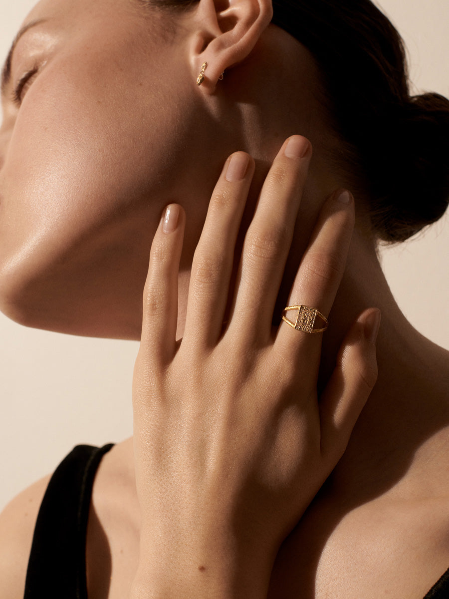 Small Worlds Paris Diamond Gold Ring - On Model | Elhanati 