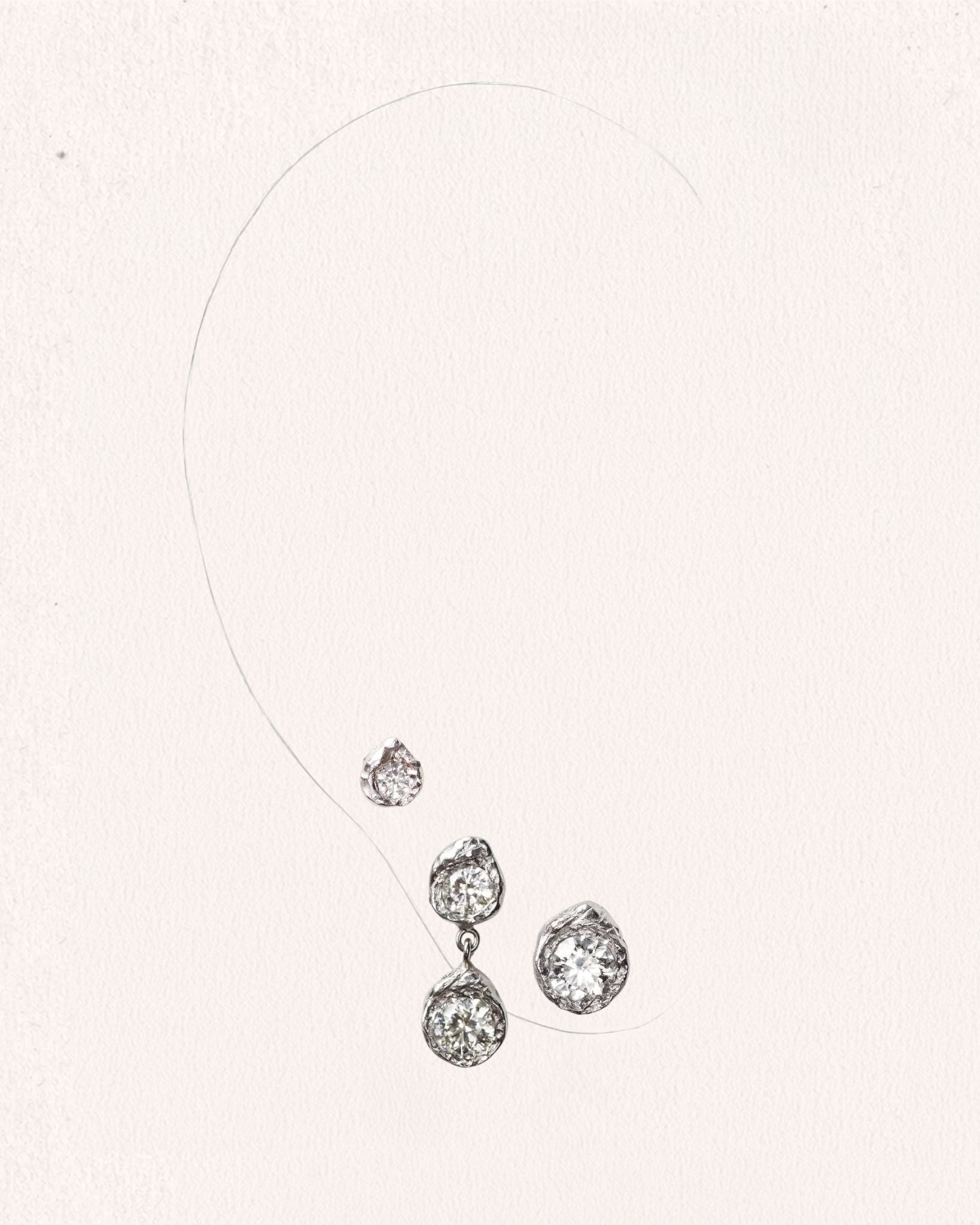 Solitaire Iman 0.10 ct Diamond White Gold Earring [Single]
