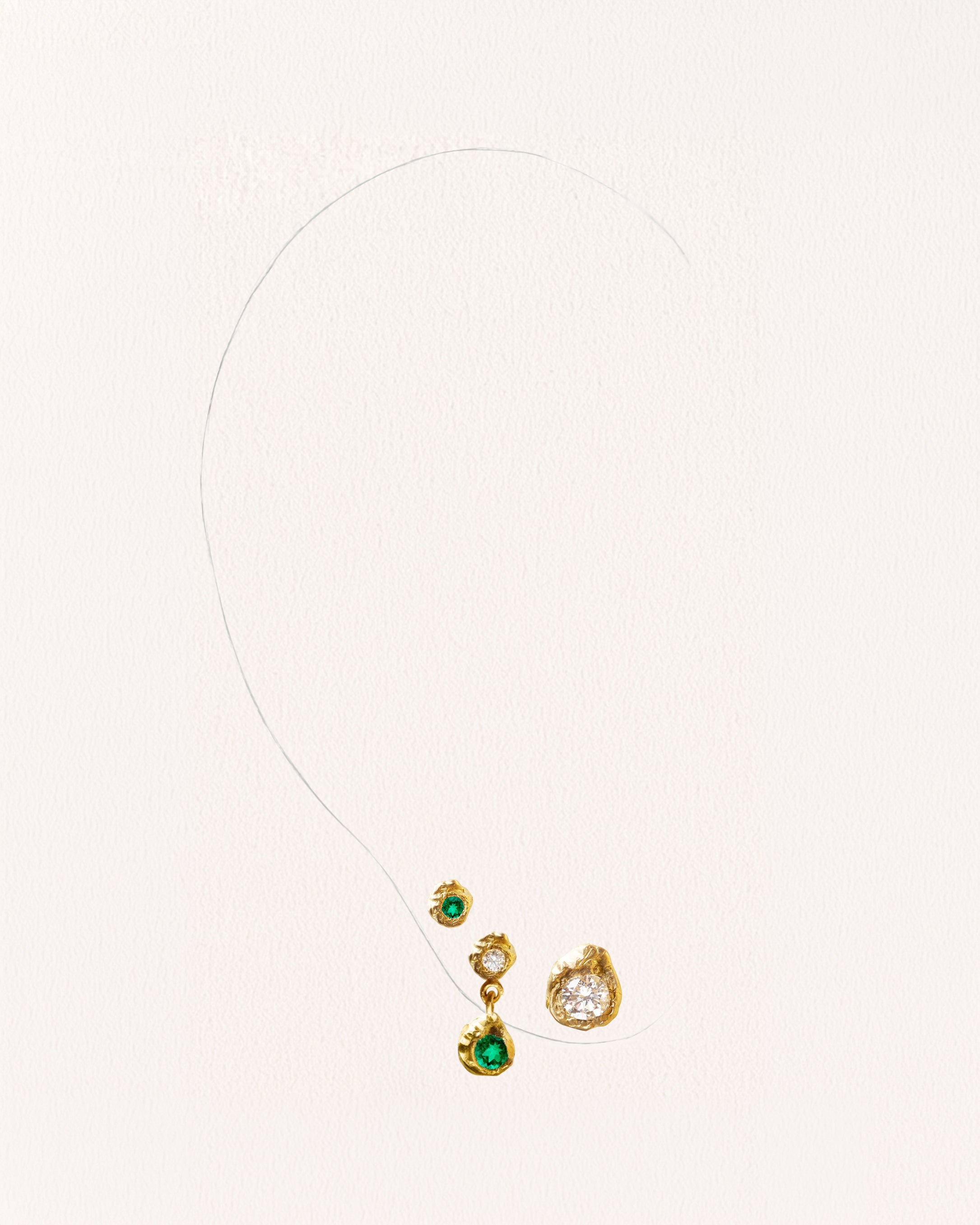Solitaire Esmeralda 0.15 Emerald and Diamond Gold Earring [Single]